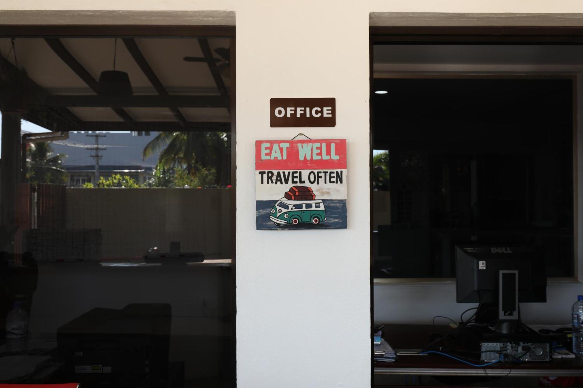 Tropical Plaza Apt Nadi Exteriör bild