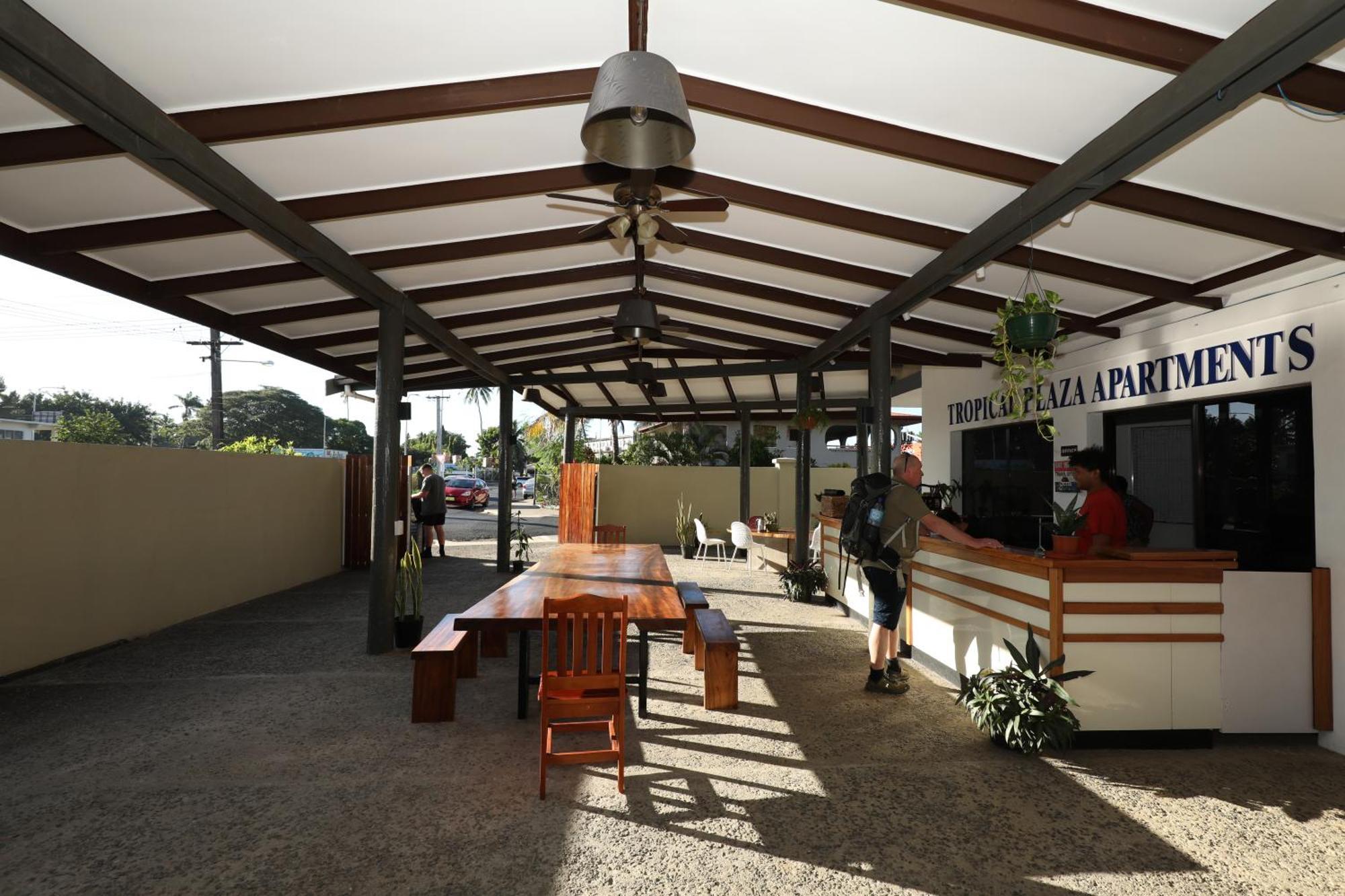 Tropical Plaza Apt Nadi Exteriör bild